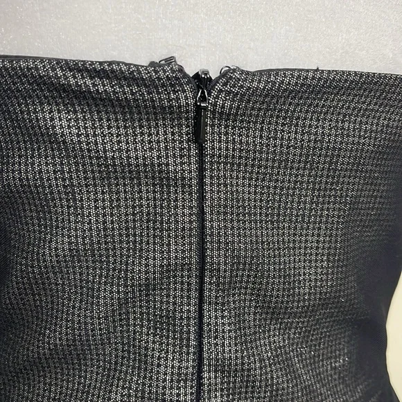 Black Halo Women’s Top Strapless Black/Metallic Embelishments Size 4 - Picture 7 of 11